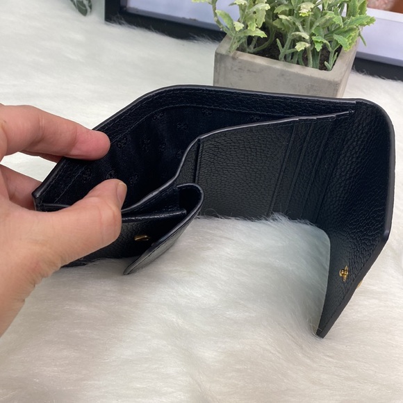 SOLD Tory Burch Grace trifold wallet - Picture 8 of 8